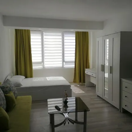 Apartment Apple - *