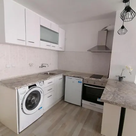 Apple - Apartment